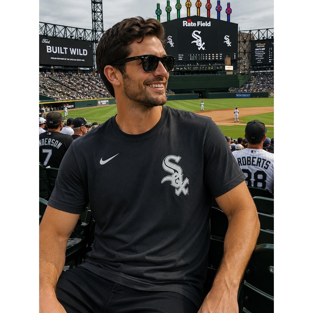 Nike Chicago White Sox Logo T Shirt Men's Large Black MLB Baseball Tee